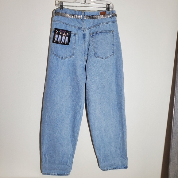 Simple Society Super High Rise Roll Cuff Light Wash Balloon Jeans w/ Bli… - Picture 14 of 15
